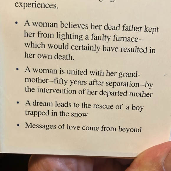 252 pages✨hard back book✨Miracles and Other Wonders by Charles Sellier - Picture 5 of 5